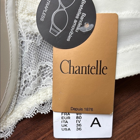 Chantelle Cream Lace Bra - Picture 6 of 12